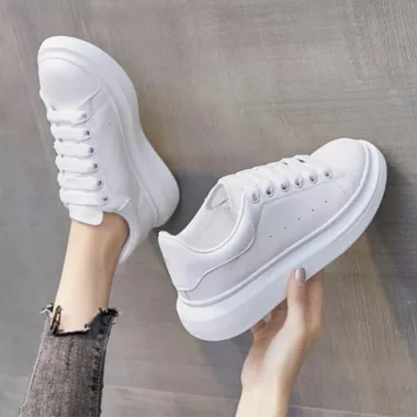 Adidasi dama casual vip 111